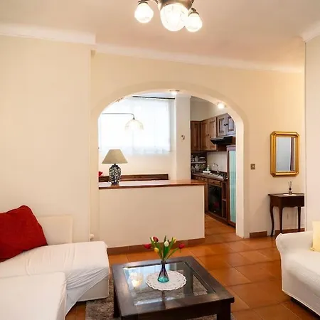 Hostfacile - Inglesi - 3 Bedrooms - Wifi Apartment